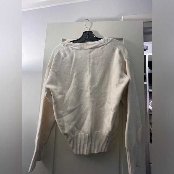 Ami Paris Logo V-Neck Sweater - Picture 3 of 4